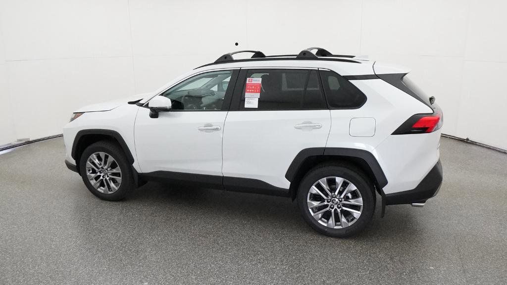 Thumbnail: 2025 Toyota RAV4 - 21