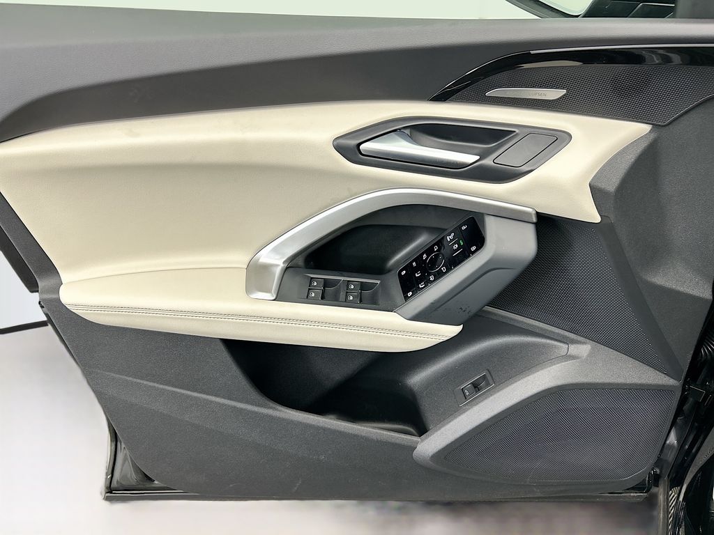 Thumbnail: 2025 Audi Q5 - 24