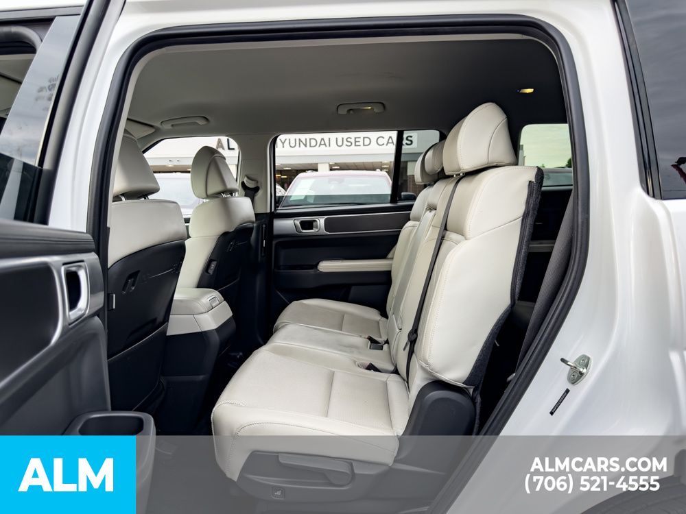 Used 2024 White Hyundai SEL image 15