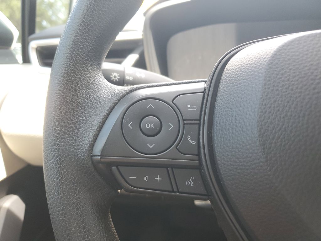 2023 Toyota Corolla LE photo 27