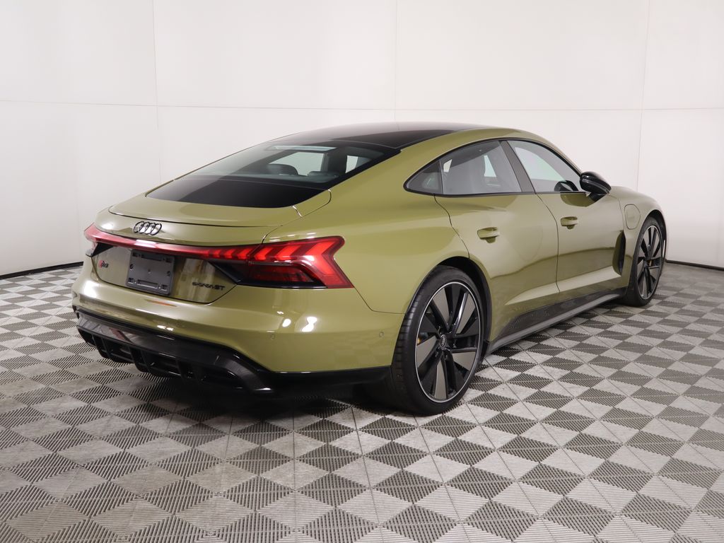 Thumbnail: 2022 Audi RS e-tron GT - 5