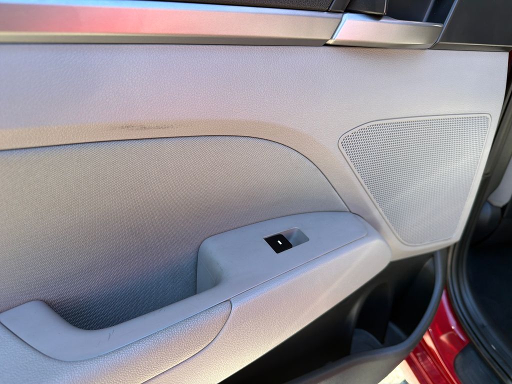 Used 2018 Hyundai Elantra SEL 4D Sedan