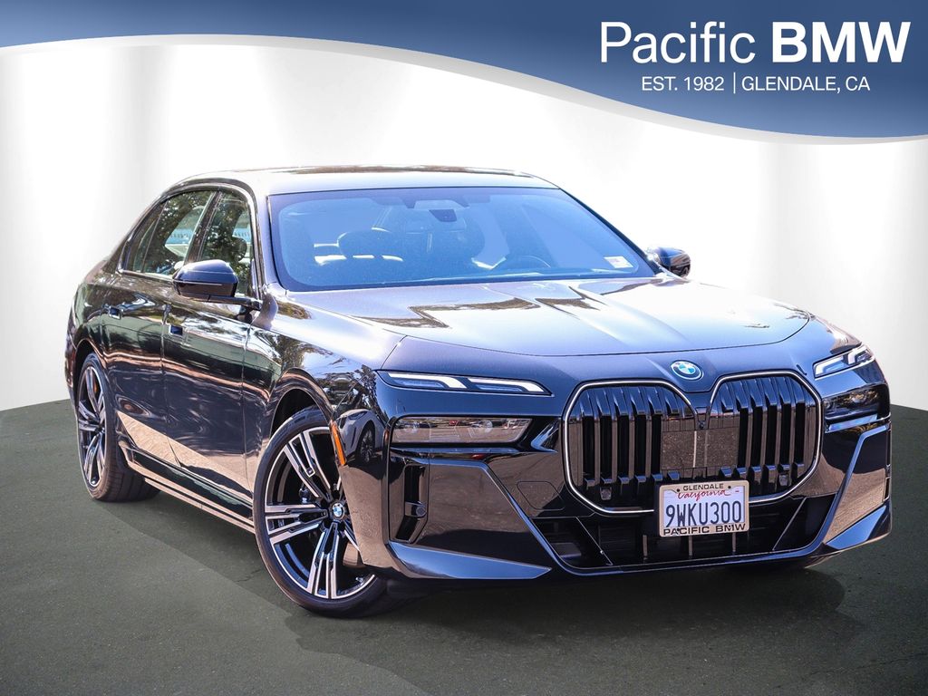 Black Sapphire Metallic 2026 BMW 7 Series Sedan All-Wheel Drive 8-Speed Automatic