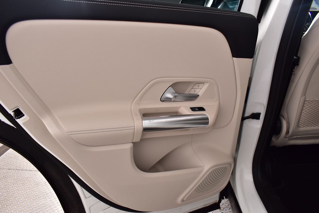 2022 Mercedes-Benz GLA 250 4MATIC 28