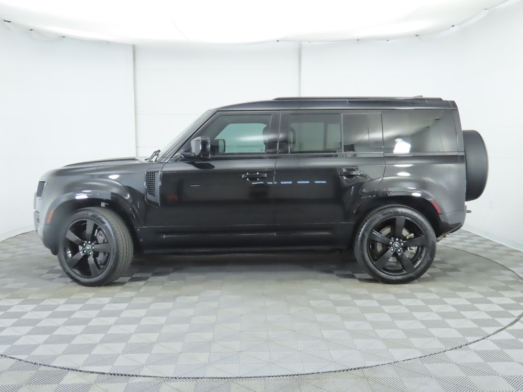 Thumbnail: 2022 Land Rover Defender - 8