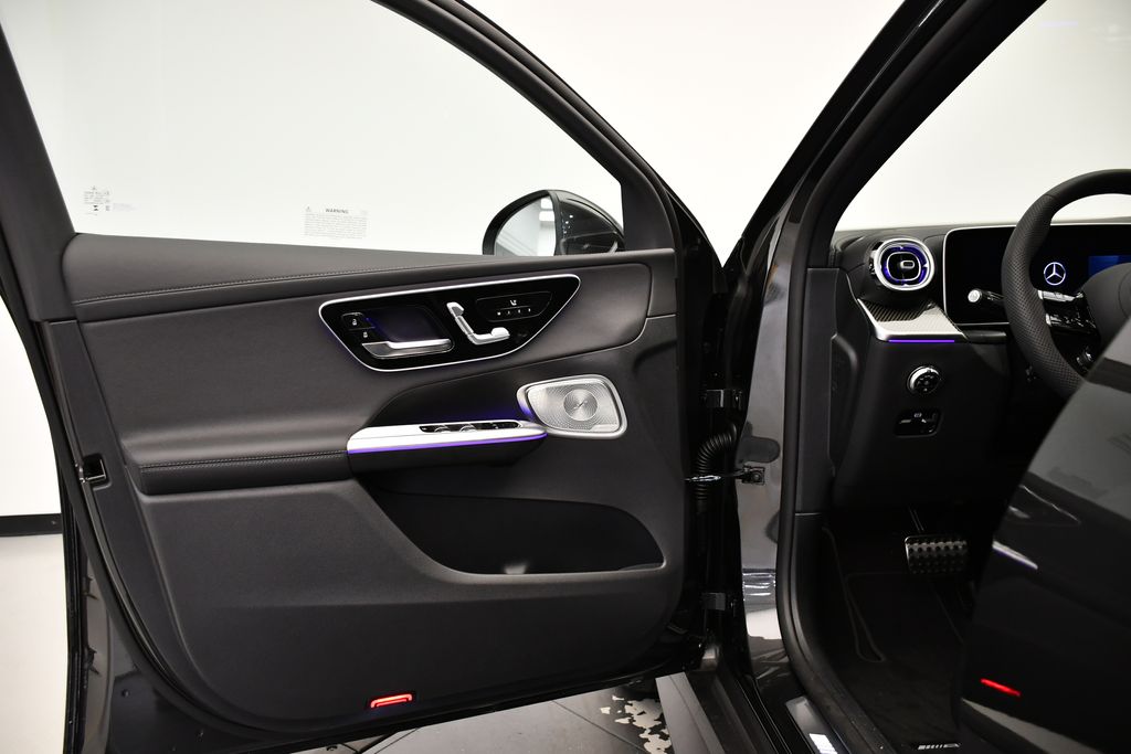 Thumbnail: 2026 Mercedes-Benz GLC - 32