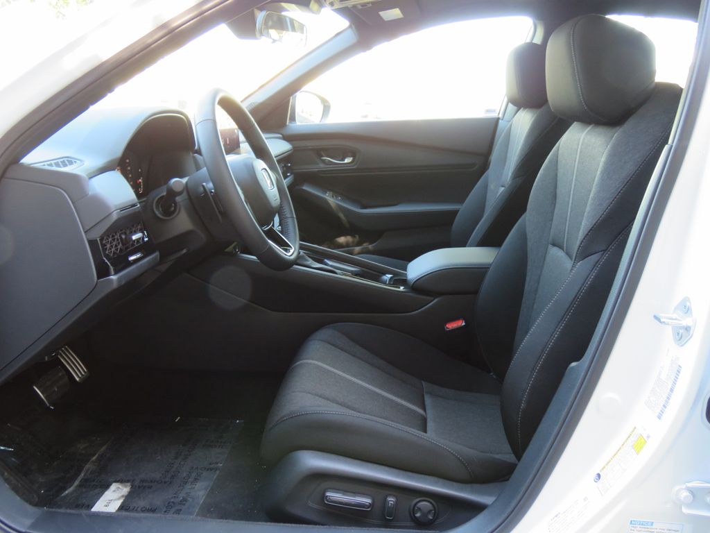 Thumbnail: 2025 Honda Accord - 9