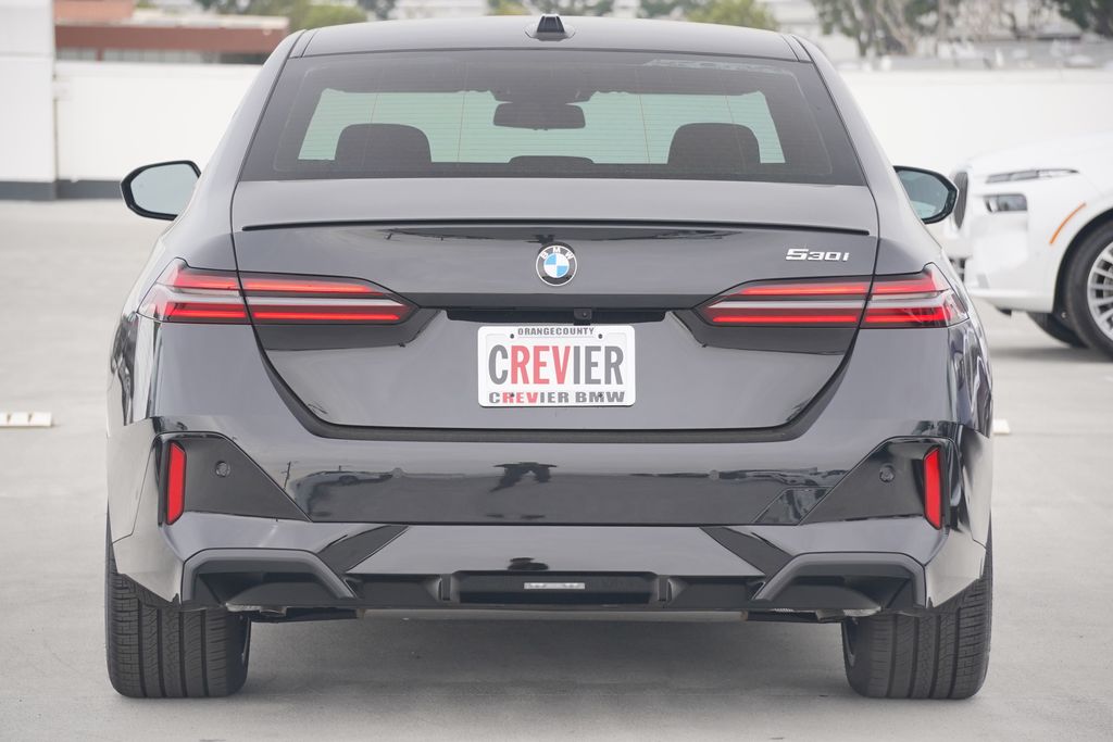 Thumbnail: 2026 BMW 5 Series - 6