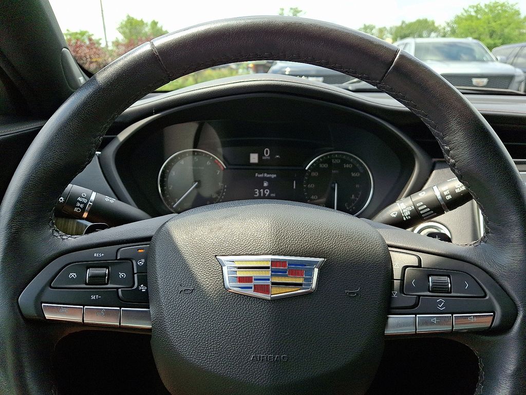Thumbnail: 2023 Cadillac XT4 - 20
