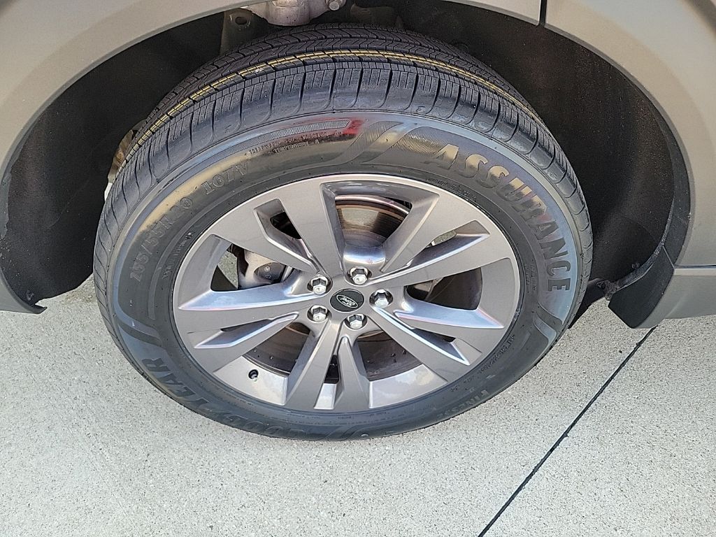 Used 2024 Ford Explorer SUV