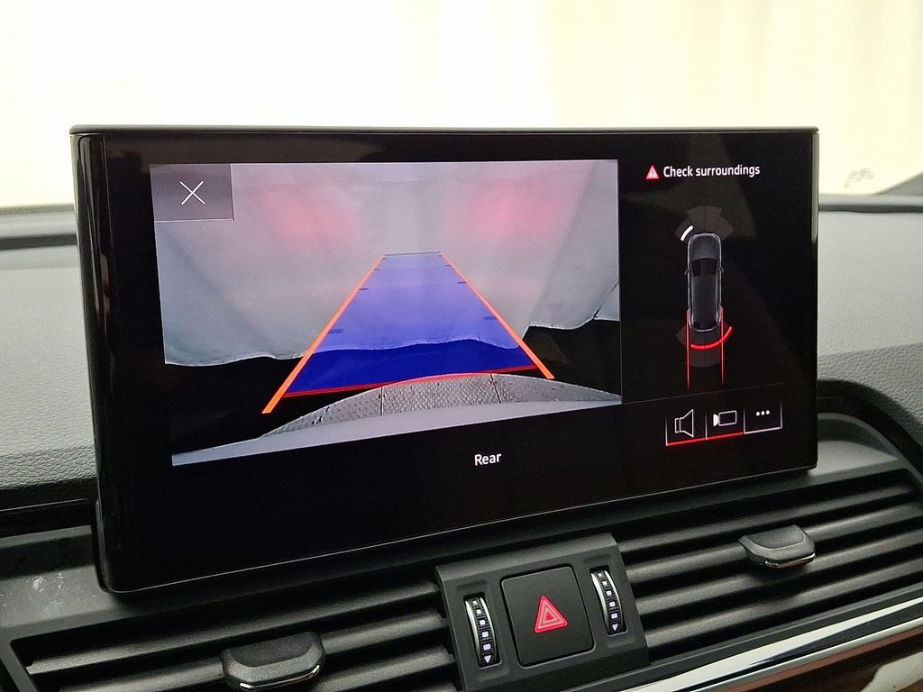 Thumbnail: 2023 Audi Q5 - 19