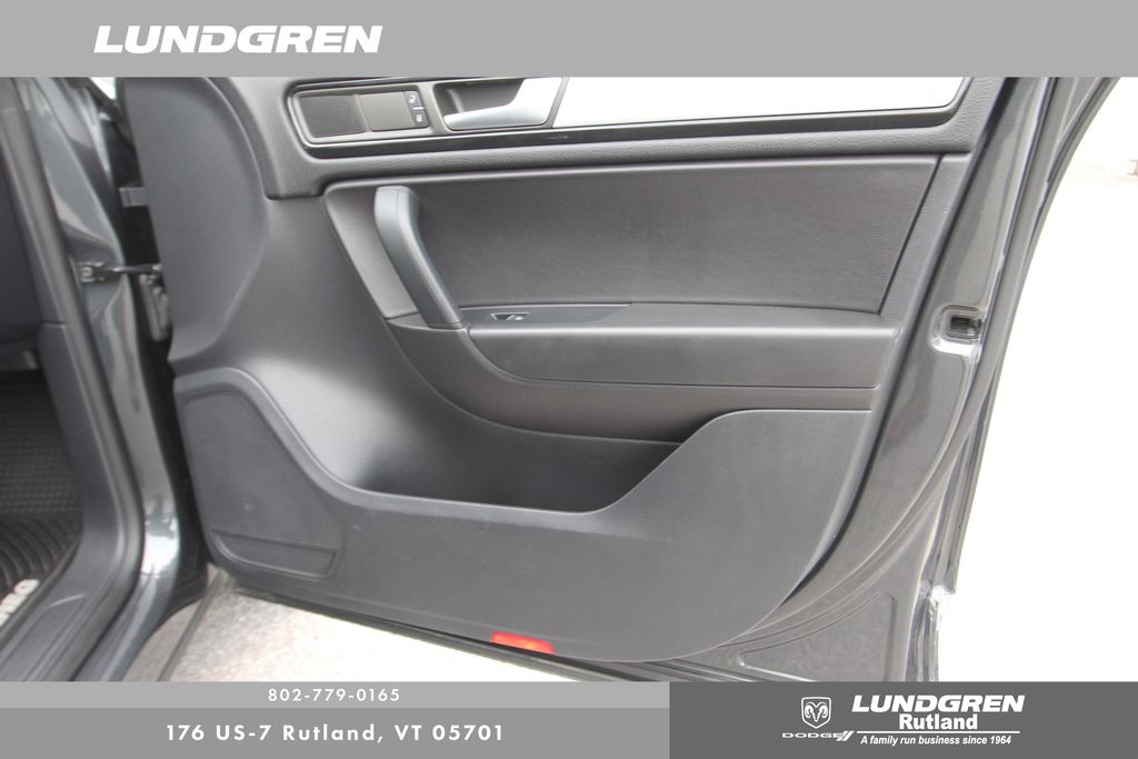 Used 2013 Volkswagen Touareg SUV