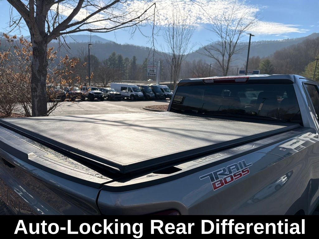 used 2025 Chevrolet Silverado 1500 car, priced at $42,400