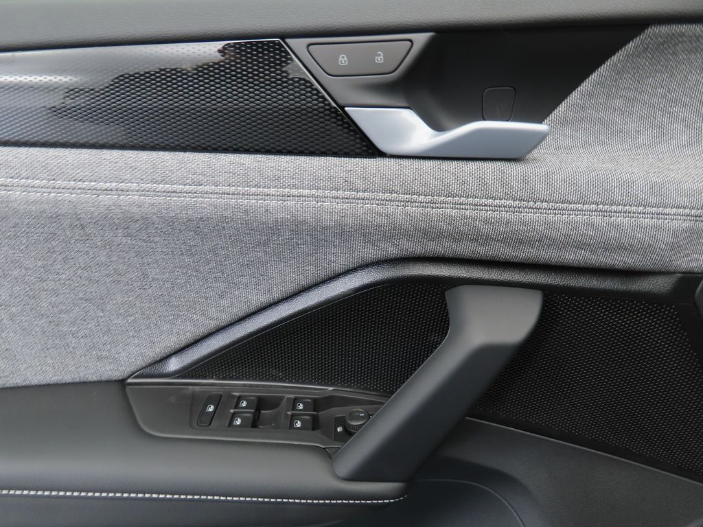 Thumbnail: 2026 Volkswagen Tiguan - 21