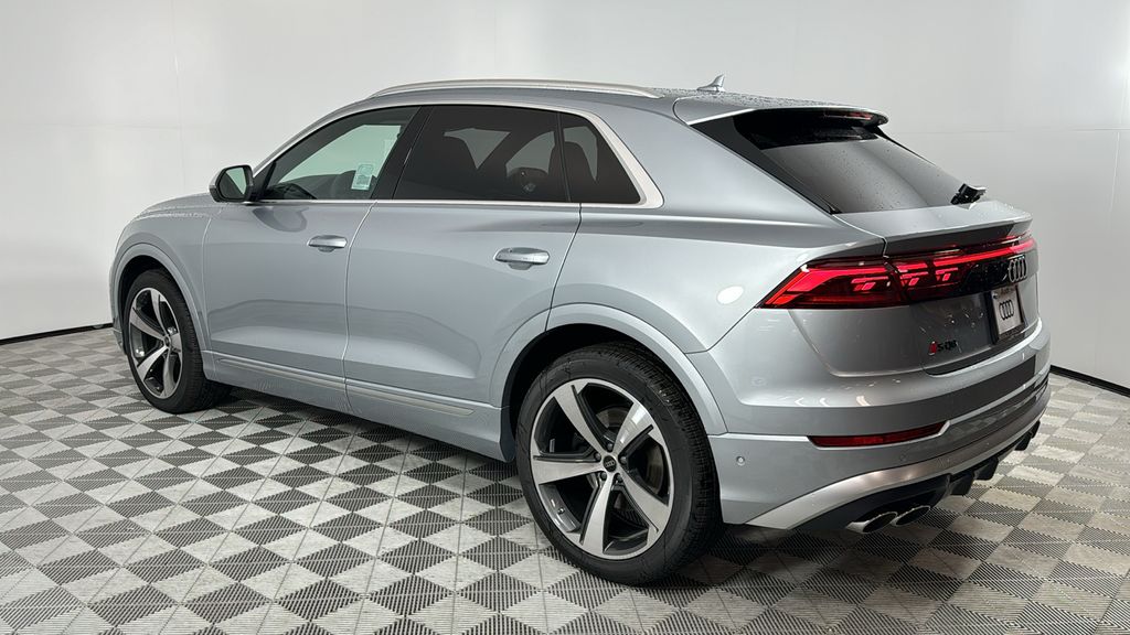 Thumbnail: 2024 Audi SQ8 - 3