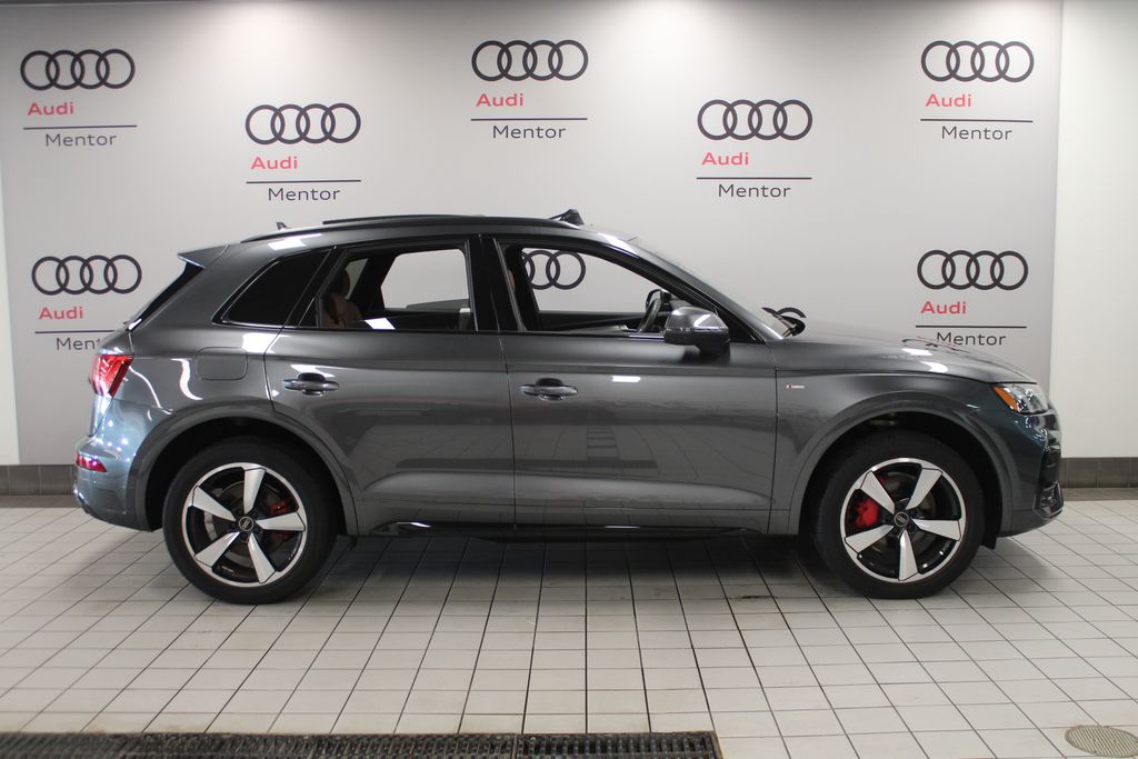 Thumbnail: 2024 Audi Q5 - 7