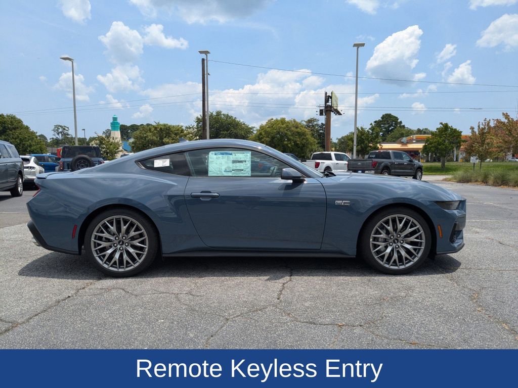 2025 Ford Mustang GT Premium Fastback