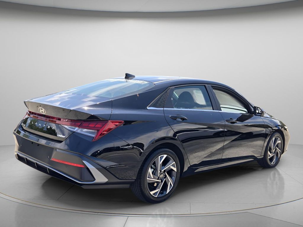 2024 Hyundai Elantra - $22,499