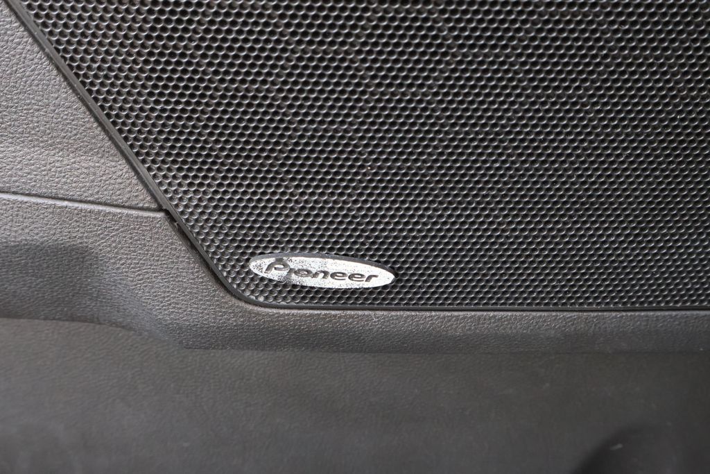 Thumbnail: 2014 Chevrolet Equinox - 17
