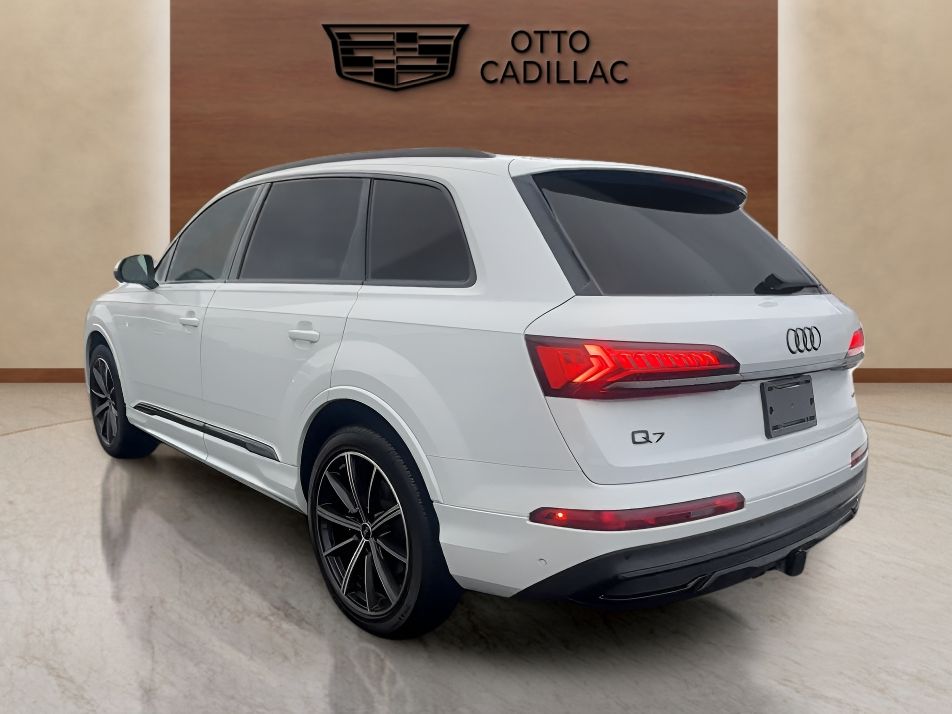 used 2022 Audi Q7 car, priced at $37,300