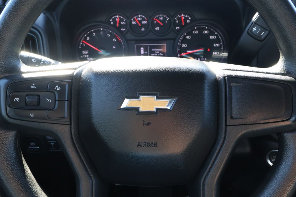 Thumbnail: 2024 Chevrolet Silverado 1500 - 20
