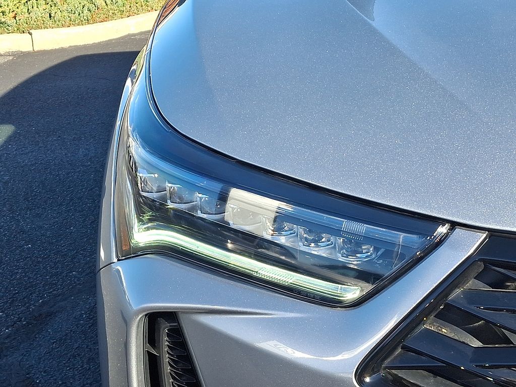 Thumbnail: 2025 Acura RDX - 9