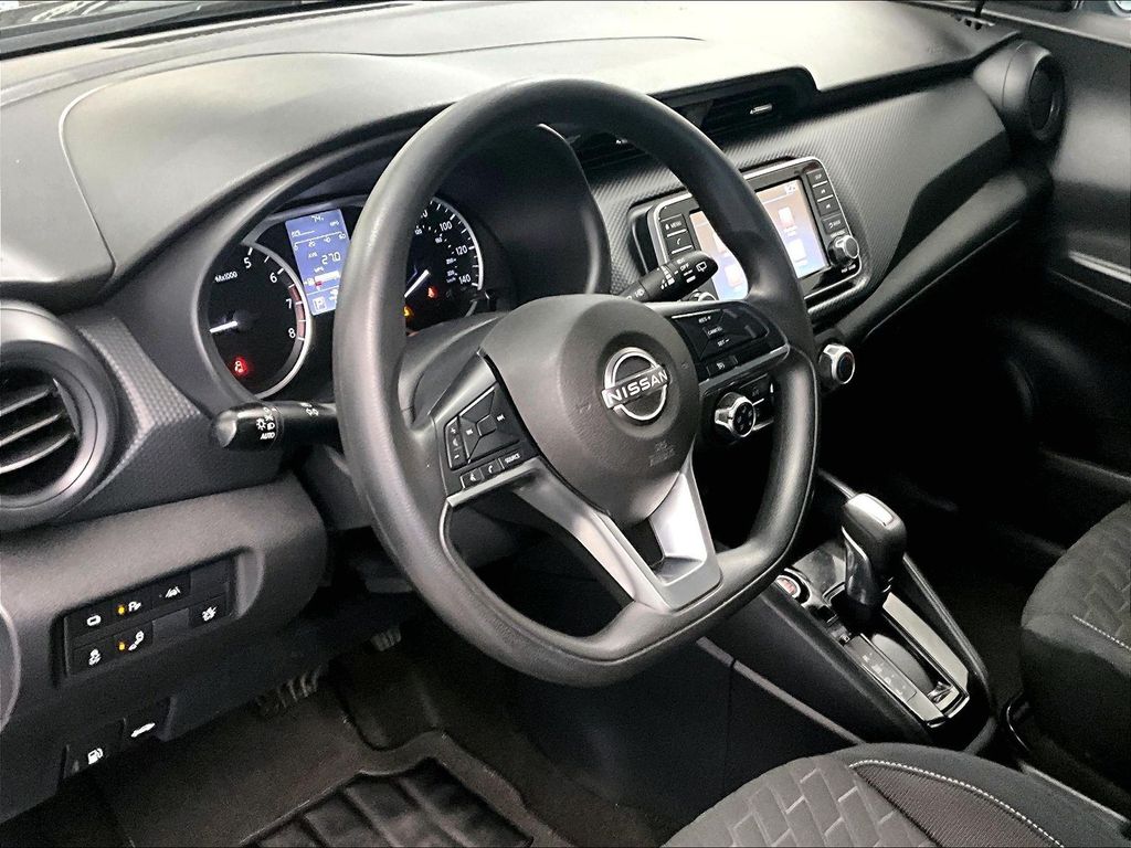 2022 Nissan Kicks — photo 8