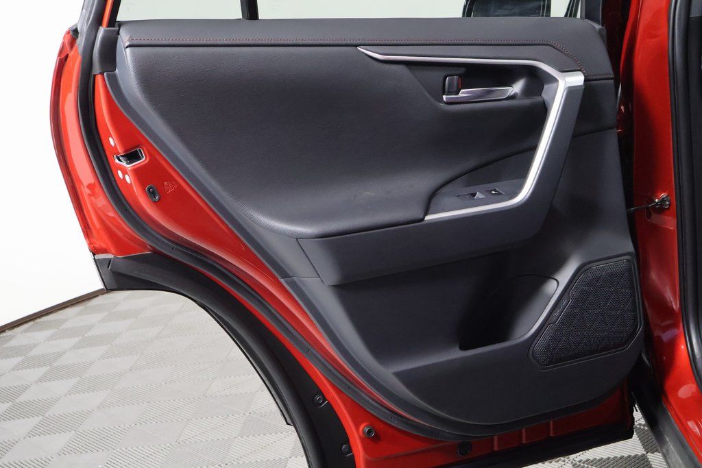 Thumbnail: 2022 Toyota RAV4 - 13