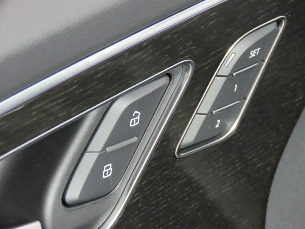 Thumbnail: 2025 Audi Q7 - 28