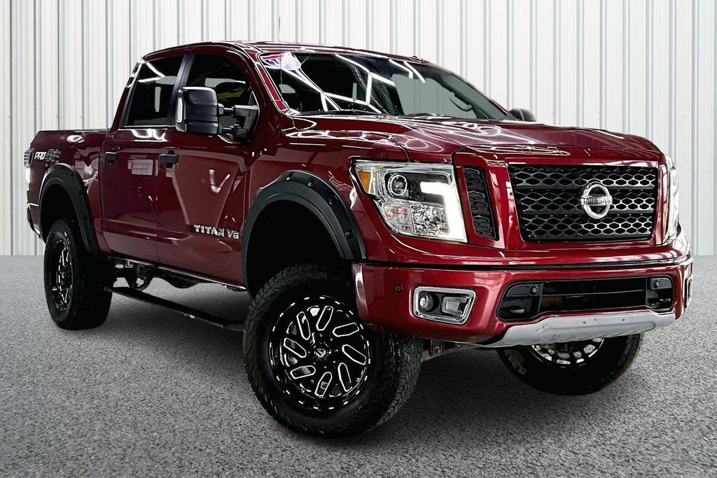 2018 Nissan Titan PRO-4X Crew Cab 4WD