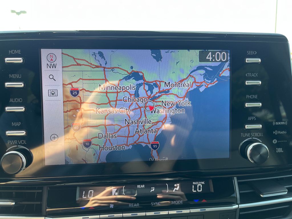 2024 Toyota Sienna Woodland Edition photo