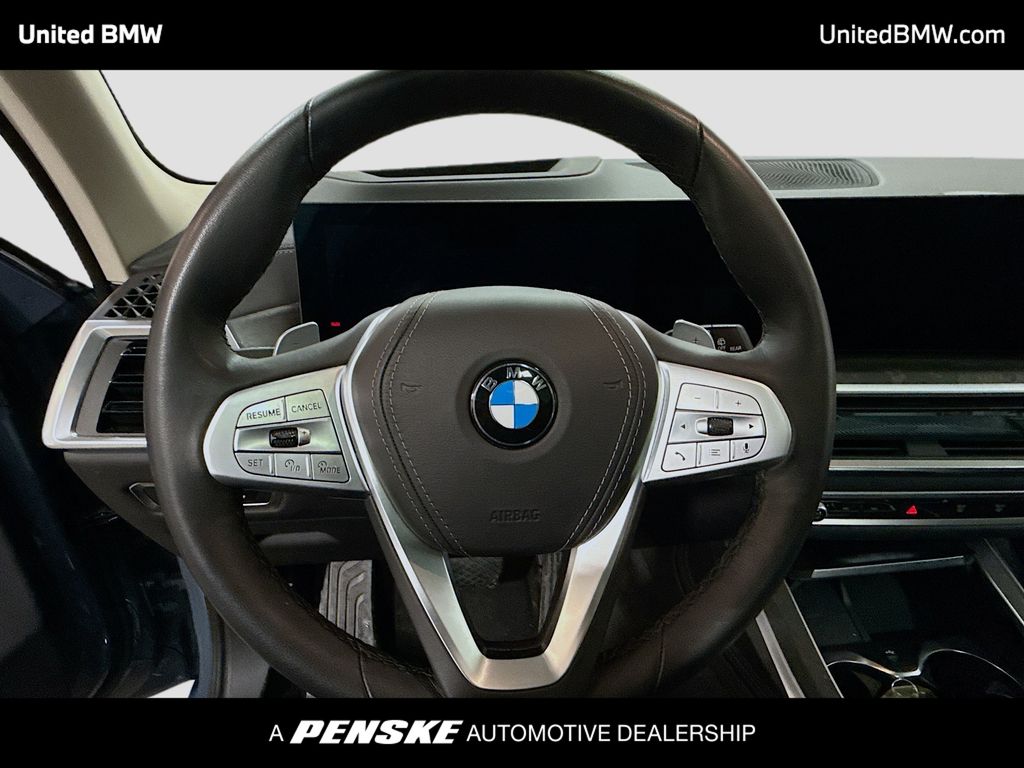 Thumbnail: 2026 BMW X7 - 6