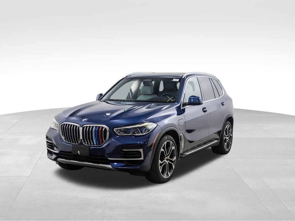 Thumbnail: 2023 BMW X5 - 1