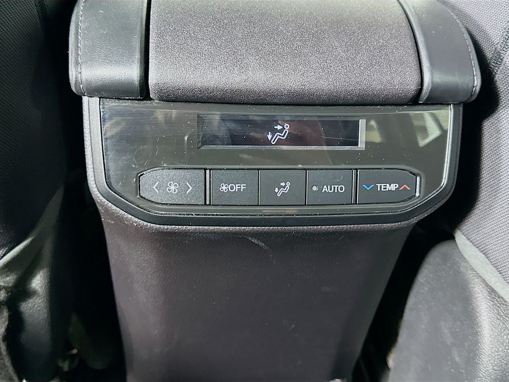 Thumbnail: 2023 Toyota Highlander - 25