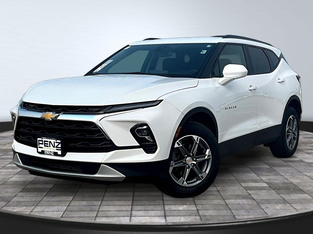 Summit White 2024 Chevrolet Blazer SUV / Crossover All-Wheel Drive 9-Speed Automatic Overdrive