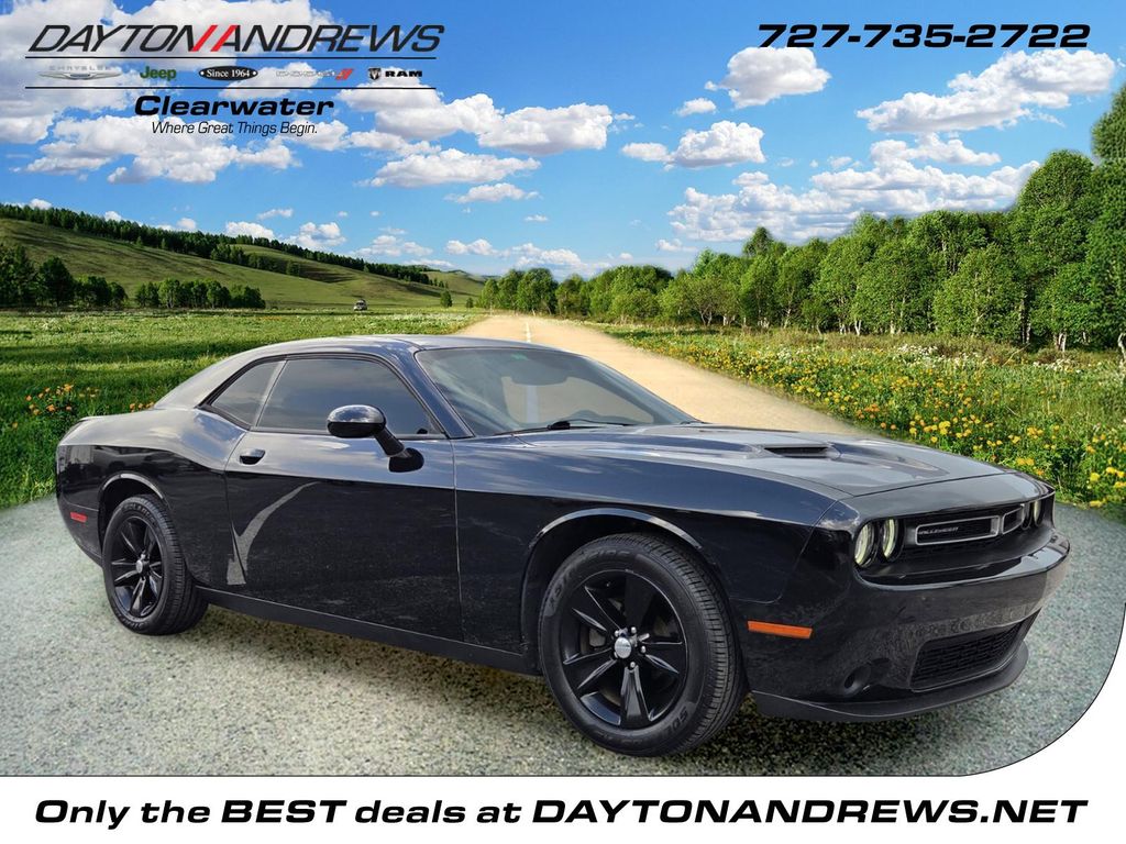 Pitch Black Clearcoat 2019 Dodge Challenger Coupe Rear-Wheel Drive 8-Speed Automatic
