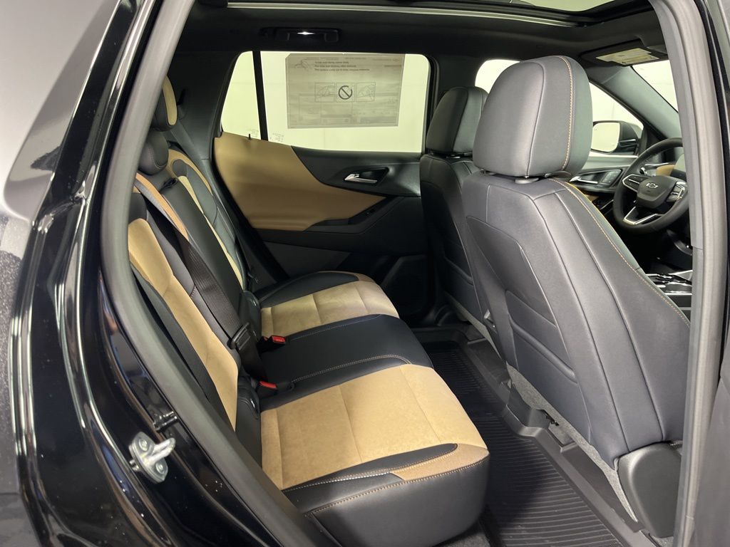 Thumbnail: 2026 Chevrolet Equinox - 13