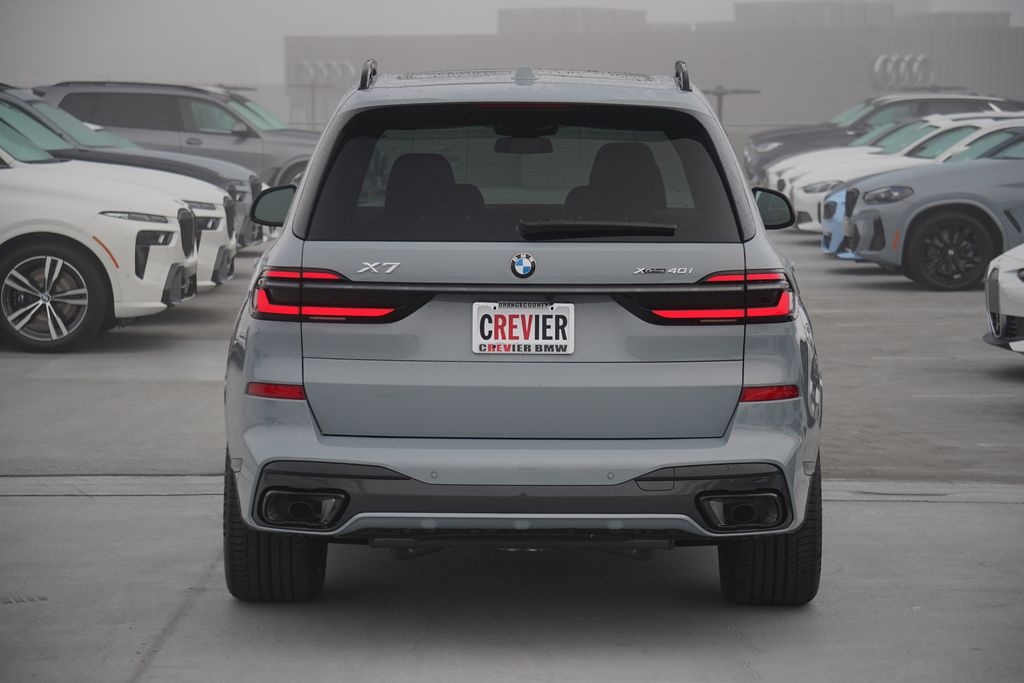 2025 BMW X7 xDrive40i 6