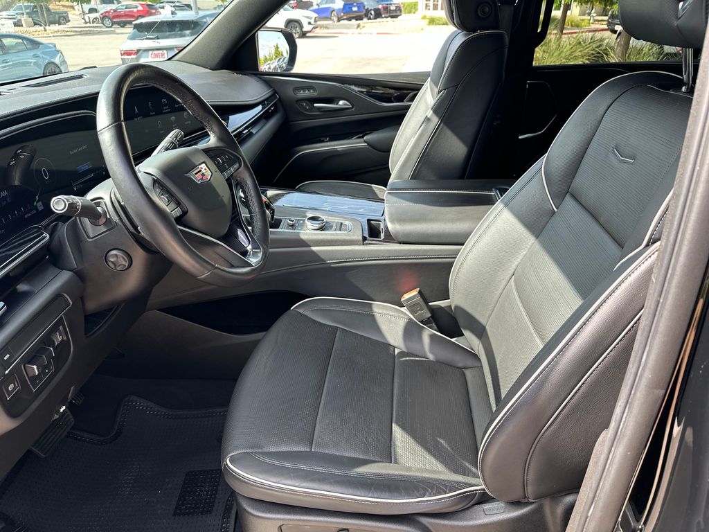 Used 2021 Black Cadillac Sport image 22