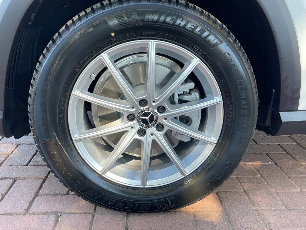 Thumbnail: 2025 Mercedes-Benz GLE - 9