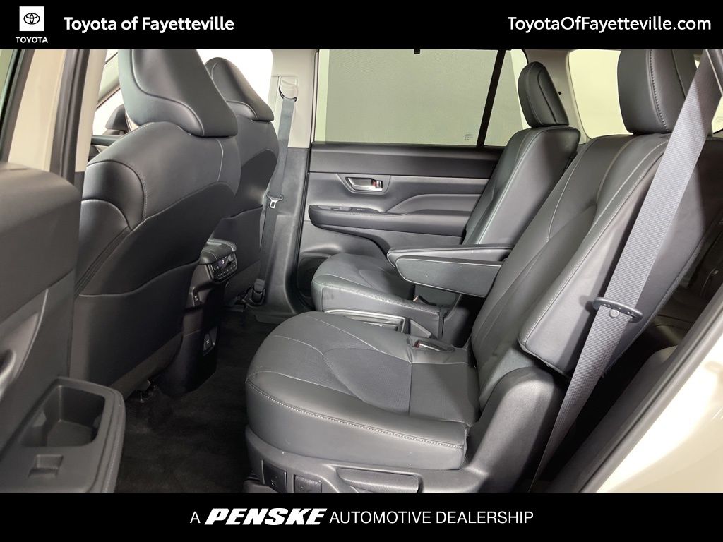 2024 Toyota Grand Highlander Platinum 27