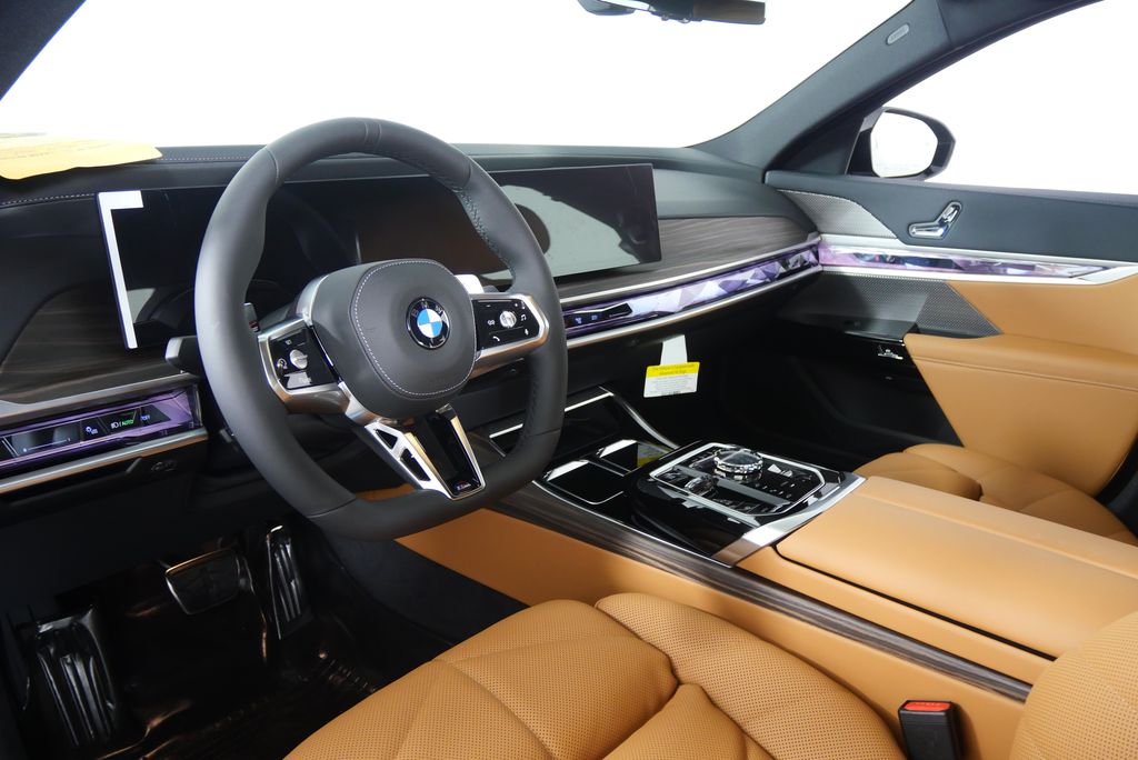 Thumbnail: 2025 BMW 7 Series - 13