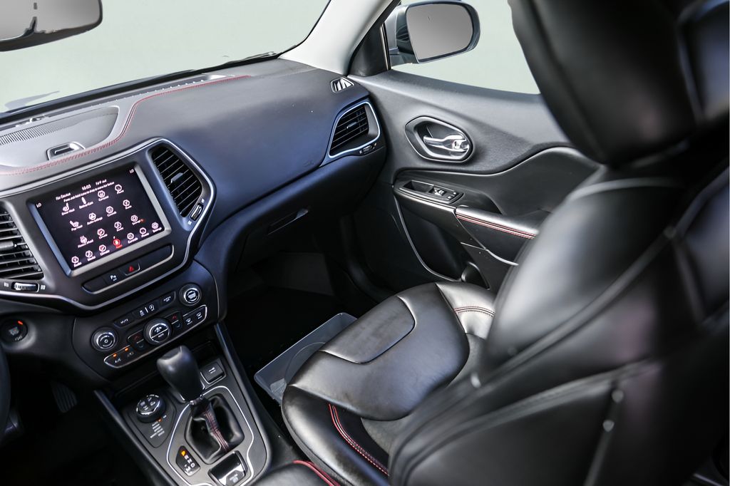 Used Car 2019 Jeep Cherokee  Trailhawk For Sale Under $20,000 In Austin, Texas