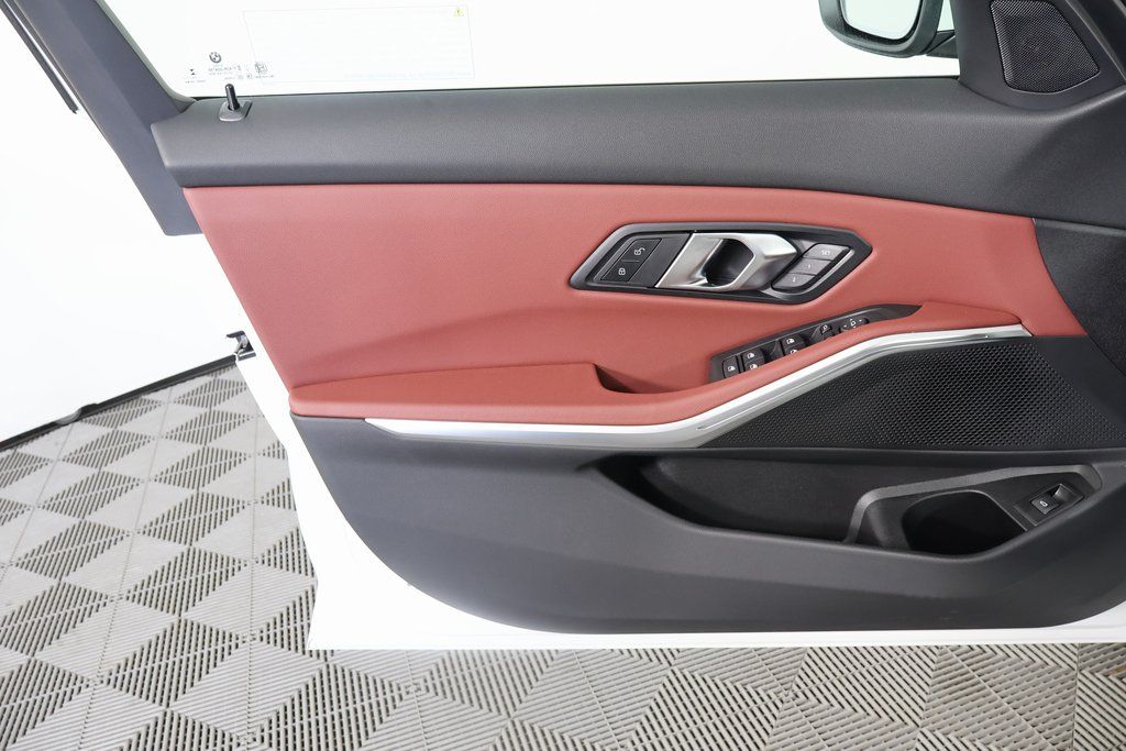 Thumbnail: 2026 BMW 3 Series - 7