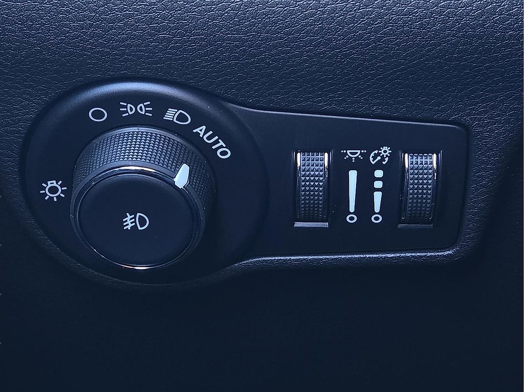 New 2026 Jeep Compass Latitude For Sale in Farmington, AR