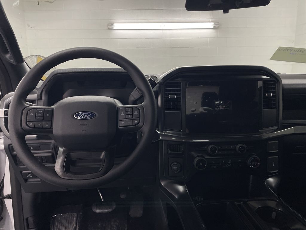 2025 Ford F-150 STX photo 4