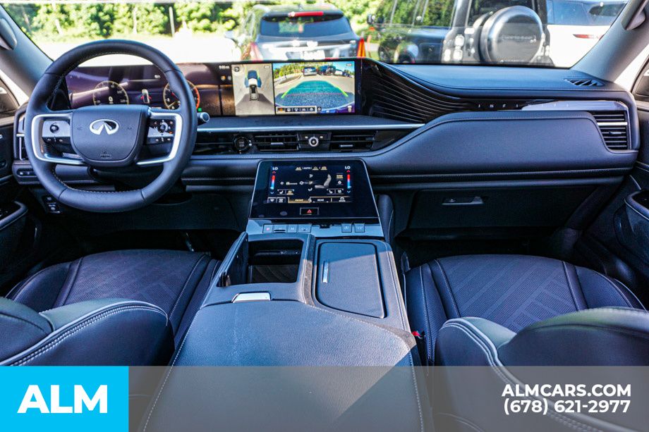 Used 2025 Black INFINITI LUXE image 28