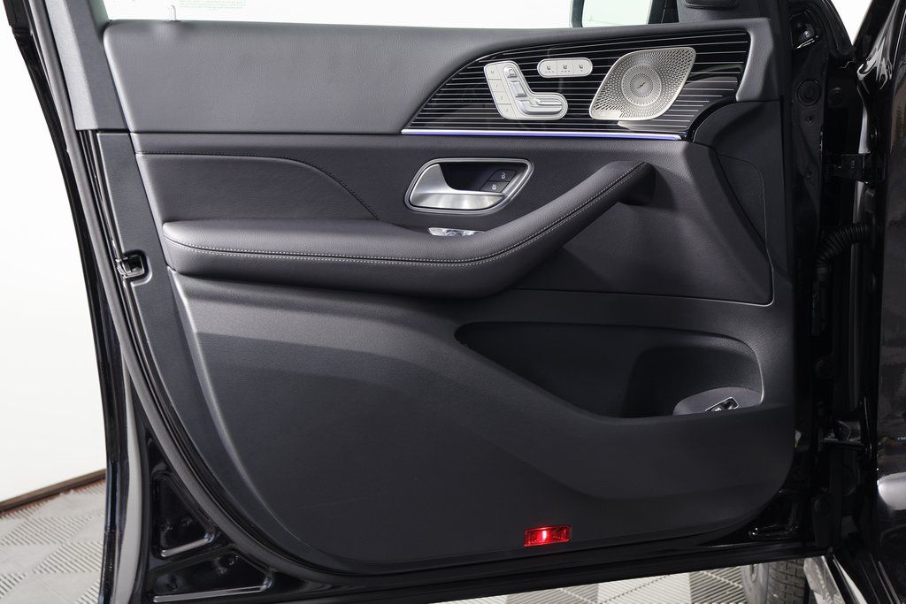 Thumbnail: 2026 Mercedes-Benz GLE - 7