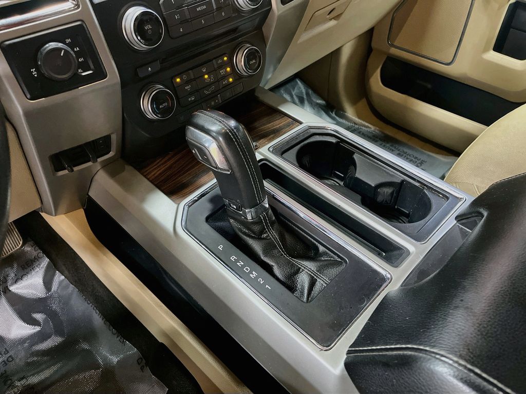 Used 2015 Caribou Metallic Ford Lariat image 16