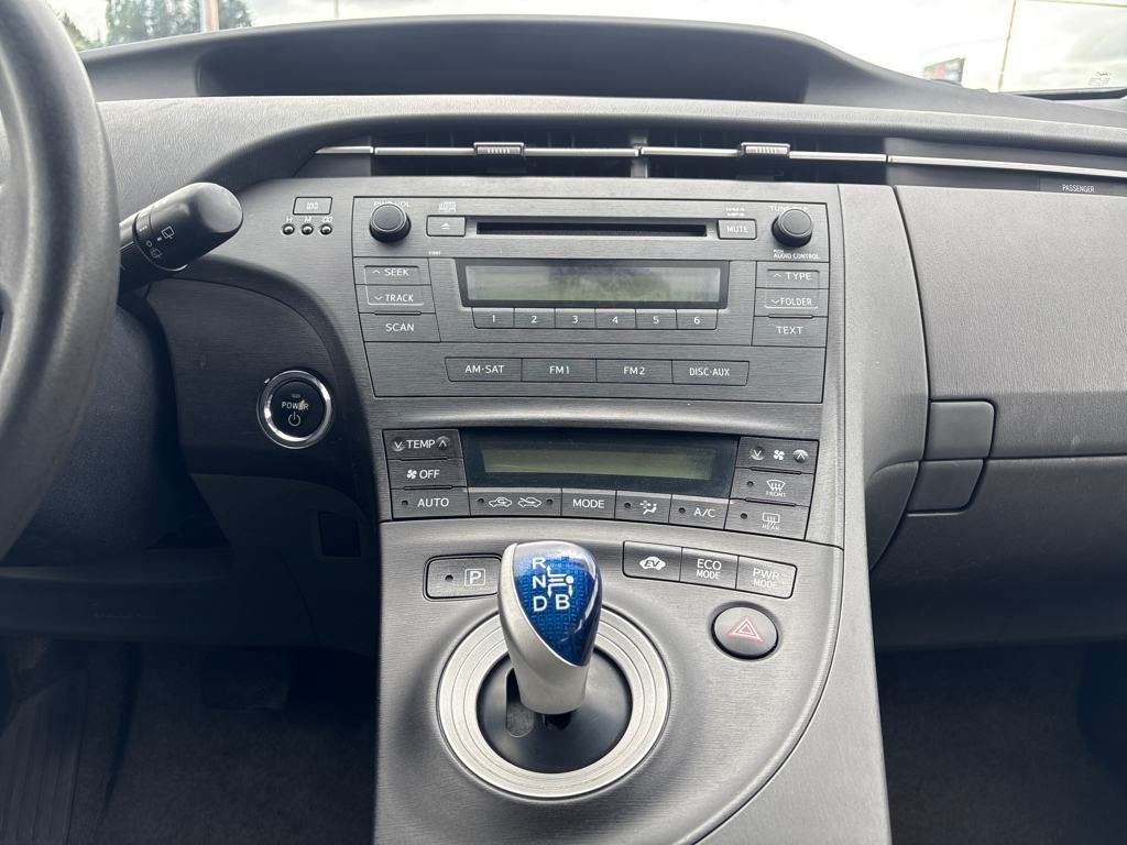 2010 Super White Toyota Prius II FWD Hatchback
